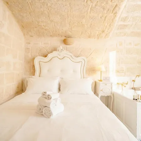 Casa Reale-romantic With Bath Tub In Old Town